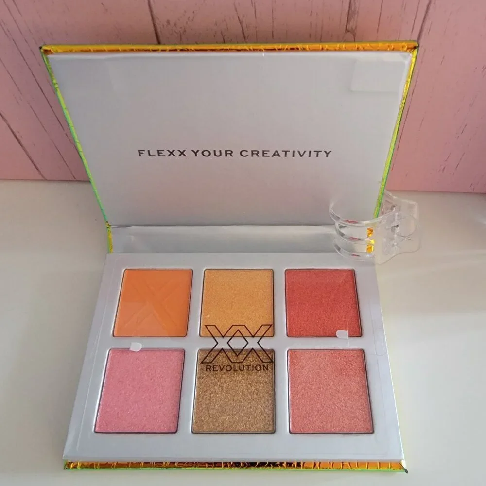 I Heart Revolution Dynamite Shadow Palette Blush, eyeshadow New